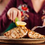 Как приготовить нежнейшие куриные стейки в духовке