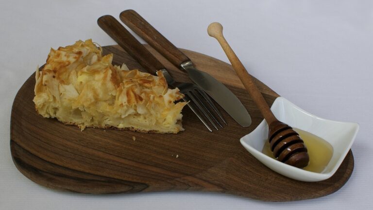 Этот яблочный пирог с корицей снова в моде