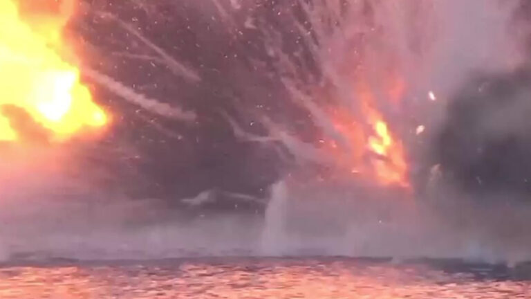 Военно-морские дроны уничтожили огромный объект по экспорту нефти через Россию, Казахстан открыл альтернативный огонь