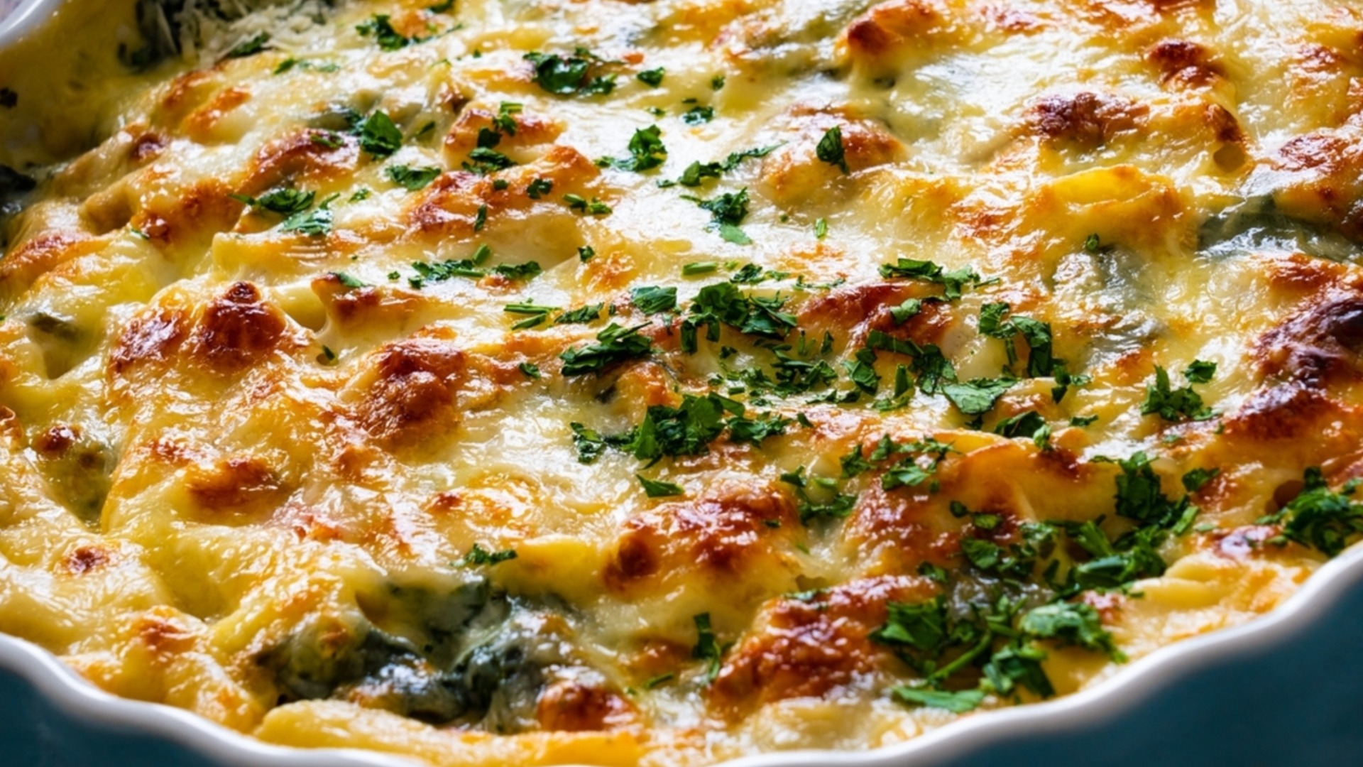 Вкусная запеканка с картофелем и грибами – рецепт, от которого пальчики оближешь.