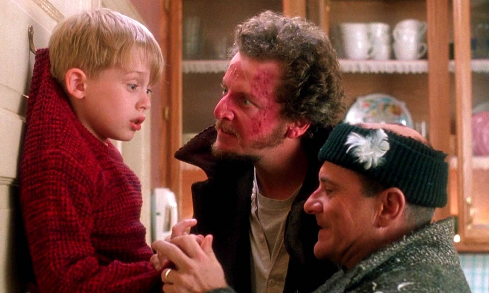 Ловушки Кевина отправили бы любого прямо в отделение неотложной помощи. Пошаговое объяснение может испортить волшебство вашего фильма.