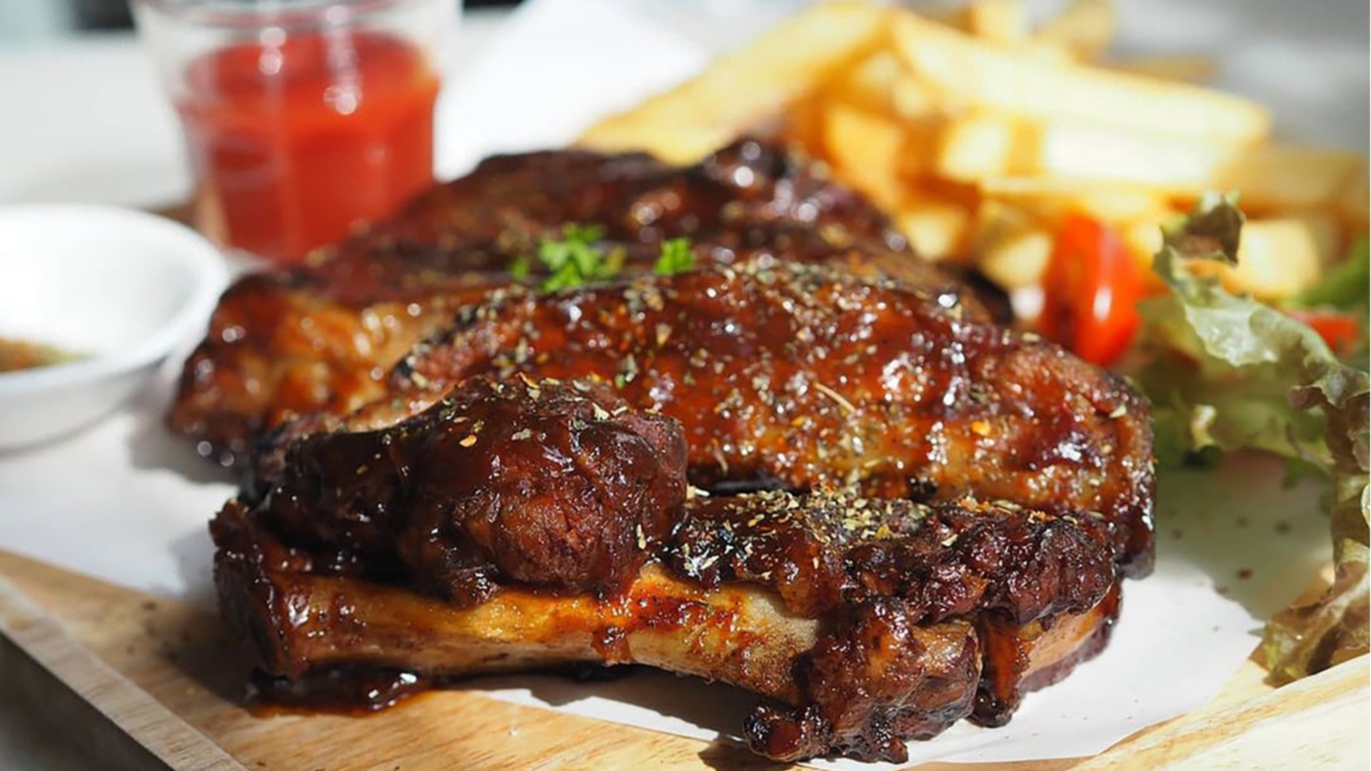 Какие соусы лучше всего подходят к шейным стейкам