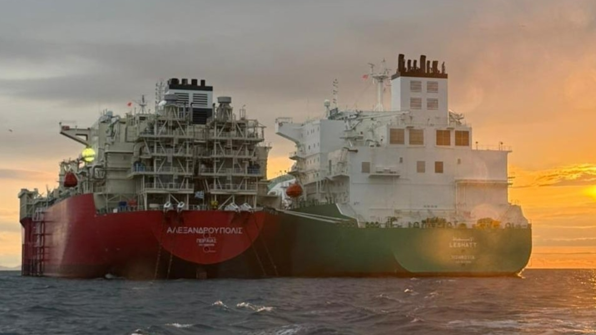 Прибыл и второй американский танкер со сжиженным газом для Болгарии.