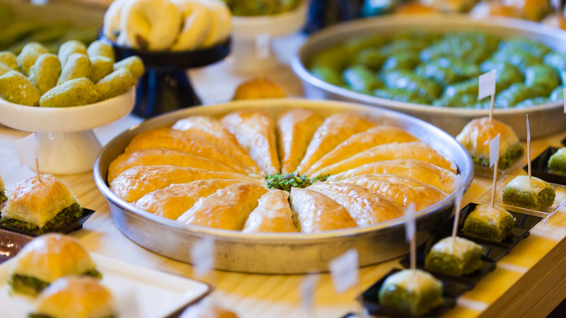 В этой классической пахлаве с грецкими орехами нет никаких сомнений: ее любят все на Балканах.