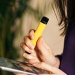 По меньшей мере 15 миллионов подростков курят электронные сигареты