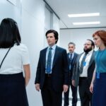 безупречная психологическая головоломка об идентичности, свободе и контроле