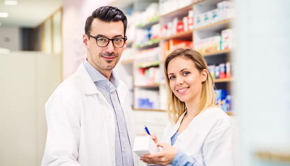 Какая зарплата была у фармацевта в 2025 году?