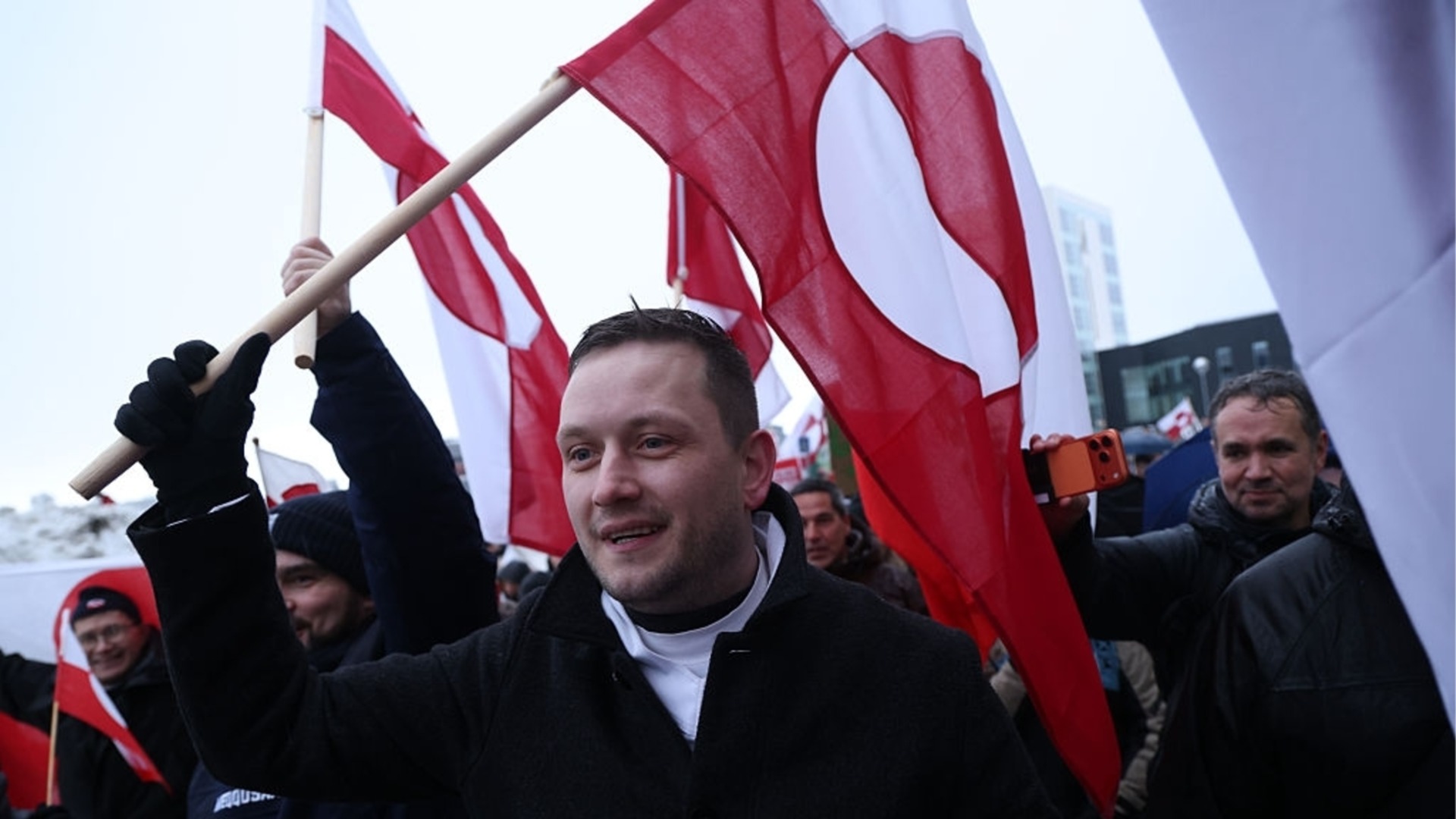 ЕС приостановил торговую сделку с США после угроз Трампа