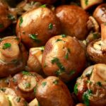 Как приготовить вкуснейшие жареные грибы с маслом и луком