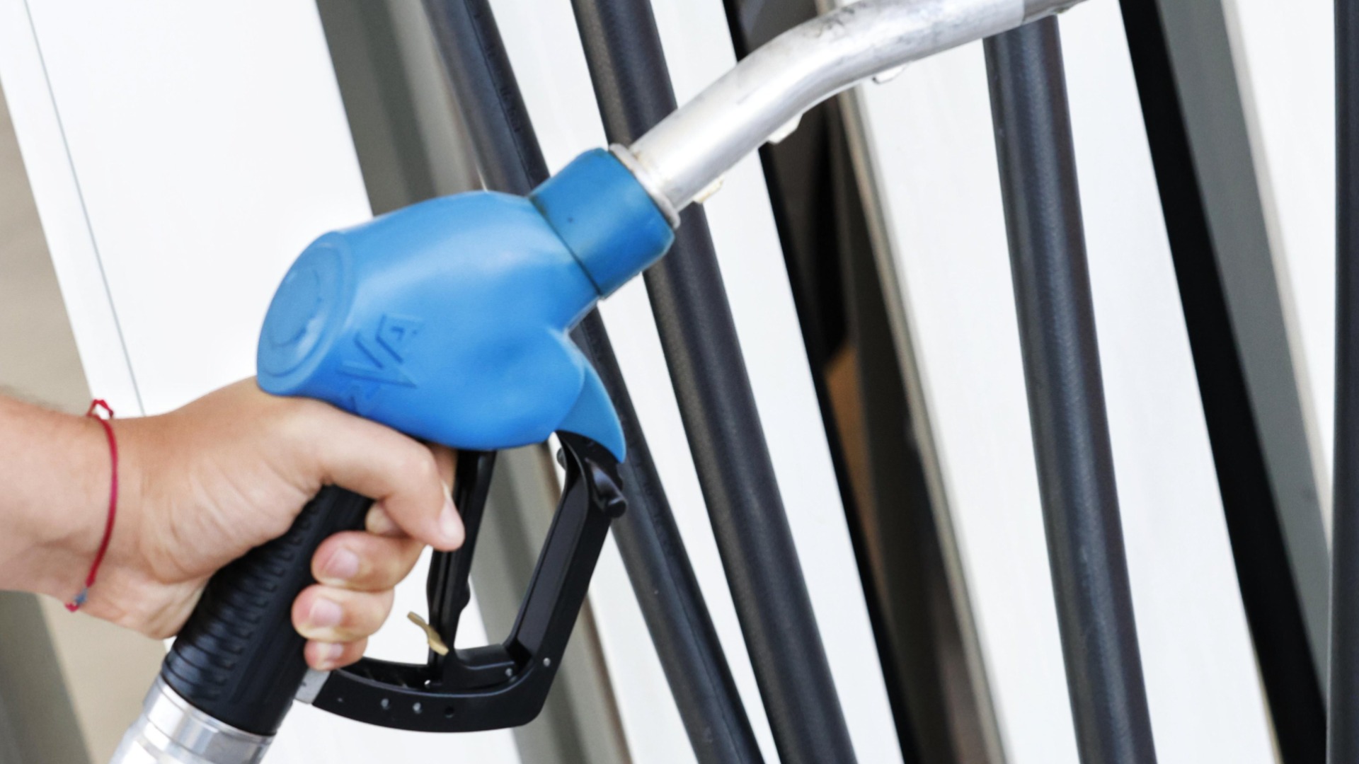 Топливо в Северной Македонии подорожало