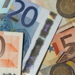 Странный поворот курса евро