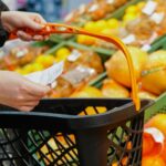 Сотрудники КЗП и НРА проверяли торговые заведения из-за евро