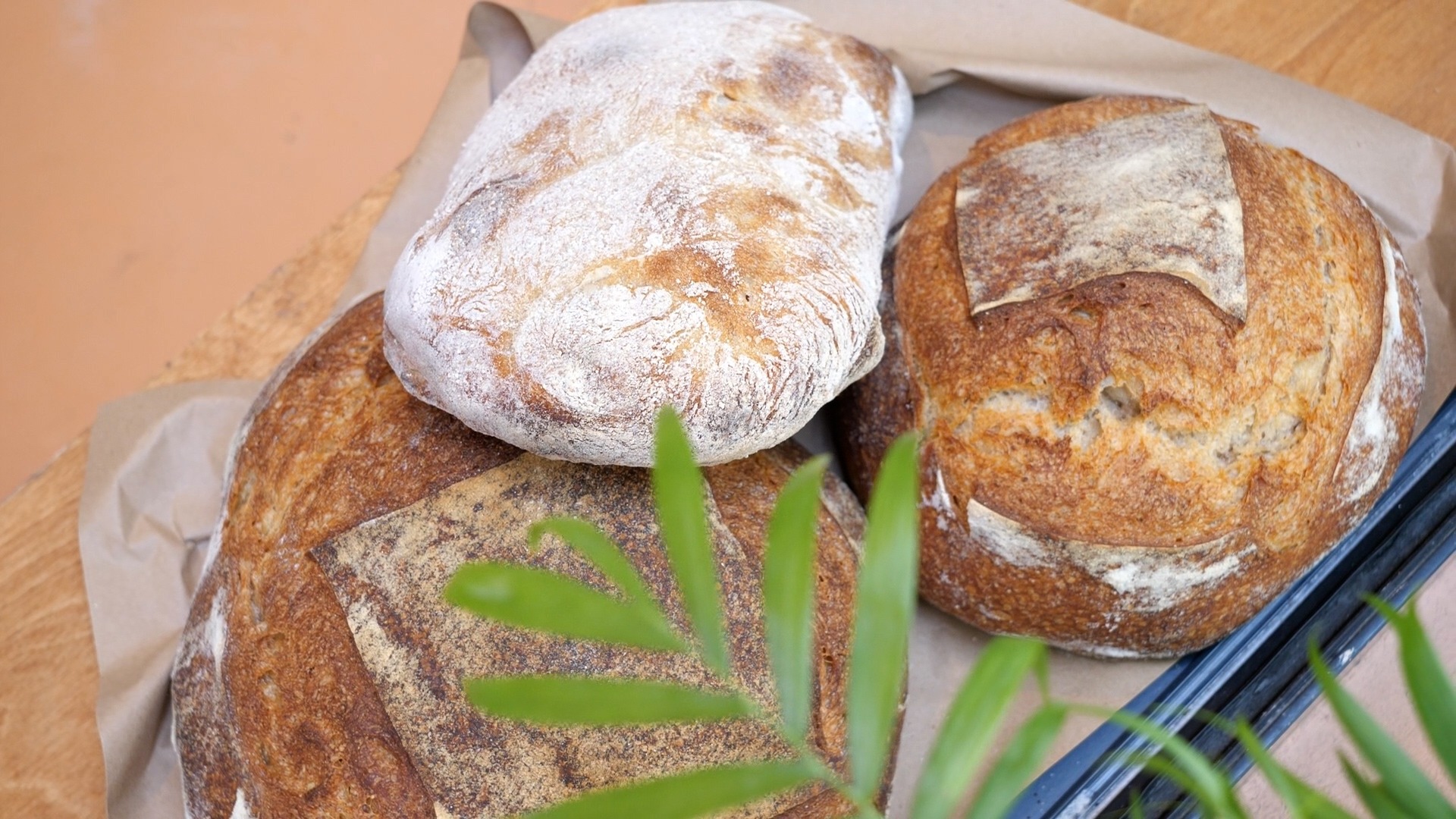 Никакого замешивания: вот как испечь хлеб в горшочке для иен