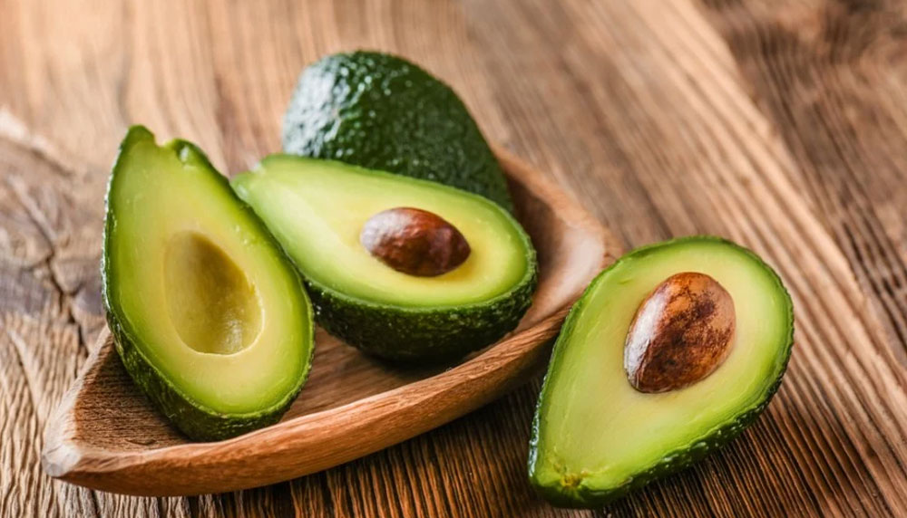 Кардиолог напомнил о пользе авокадо для сердца и снижении уровня холестерина