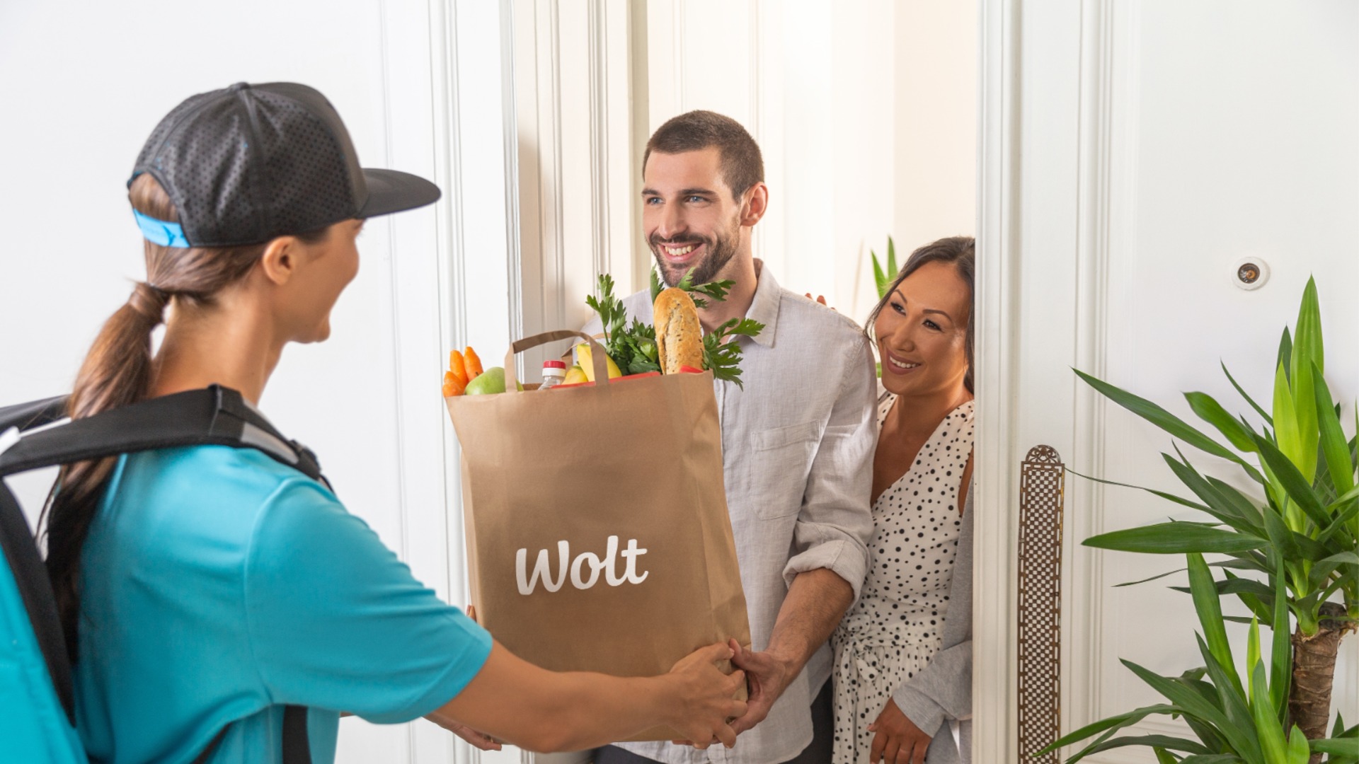 Новый уровень удобства: как стойки WOLT меняют повседневную жизнь