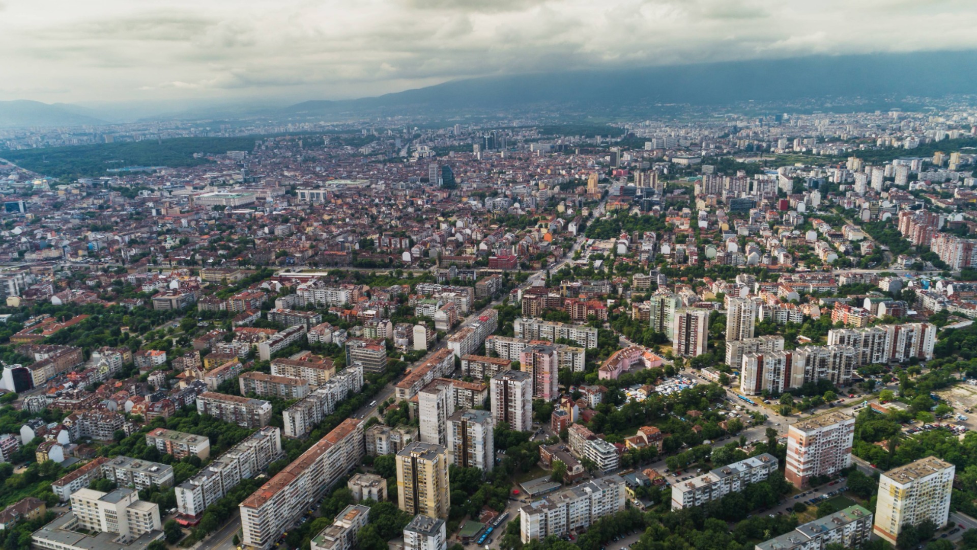 160 сделок в день: рекордный 2025 год на рынке недвижимости, преследующий максимумы 2008 года.