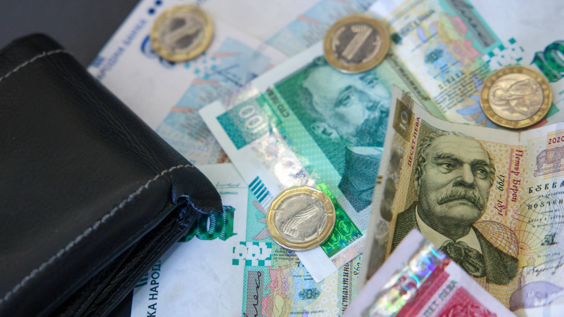 Ампарцумян: Заплесневелые деньги болгары вывезли