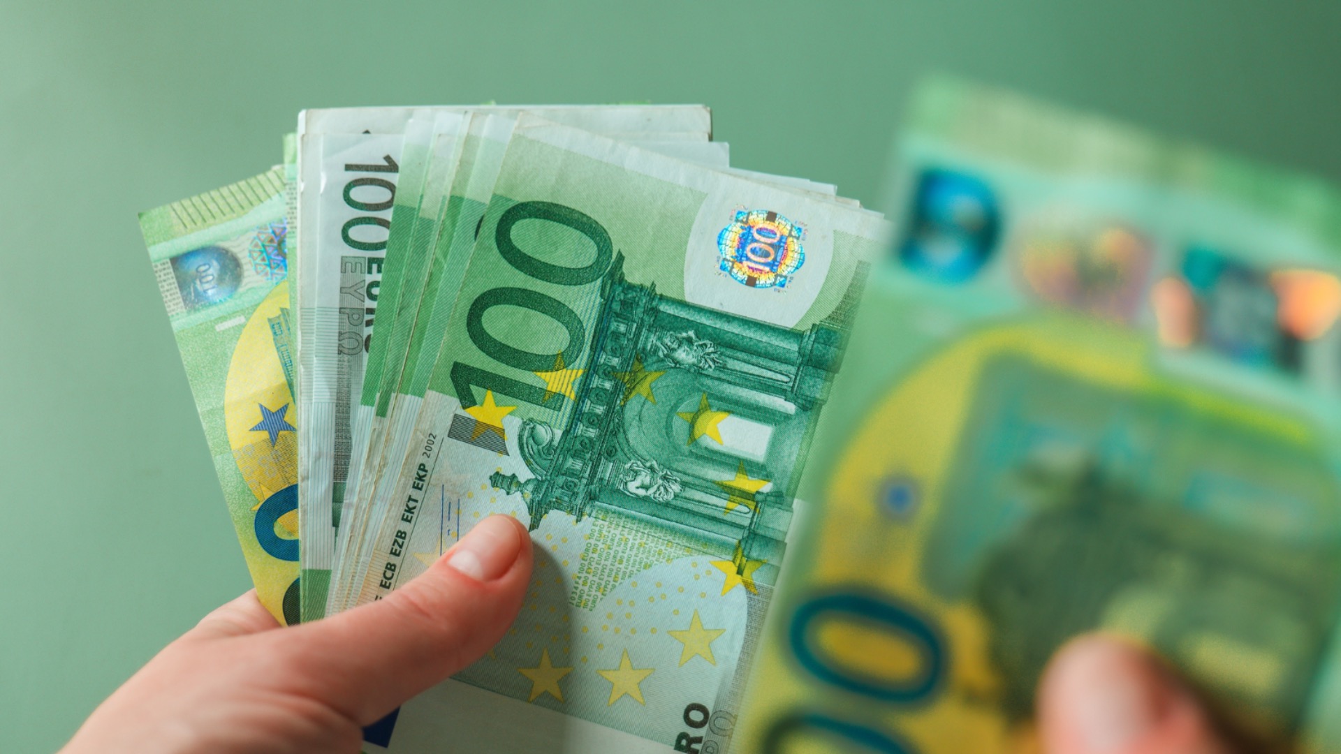 Комиссия за конвертацию BGN в EUR? Банки с реакцией