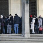 Перед БНБ образовалась очередь за первой коллекционной монетой евро