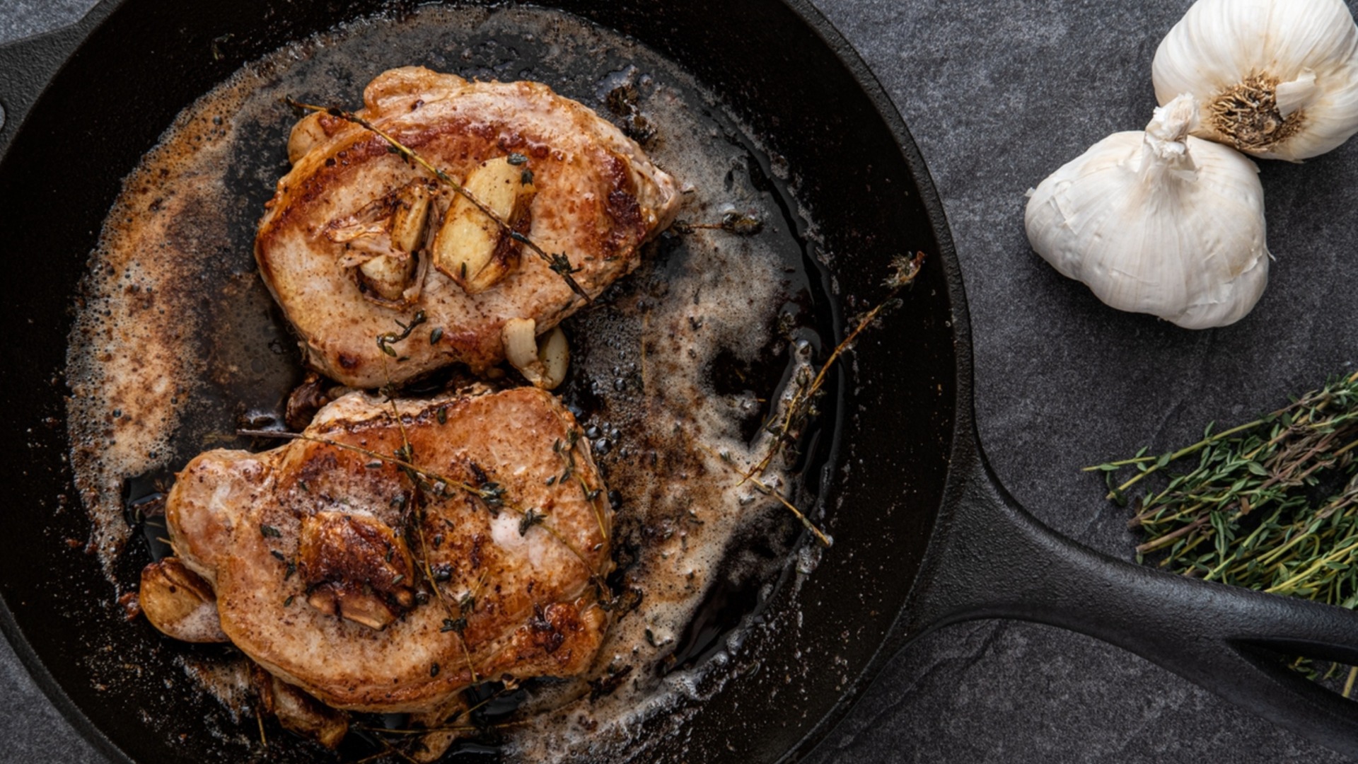 Эти стейки и с майонезом, и с горчицей