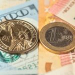 Доллар шатко начинает 2026 год, а у евро нет дня