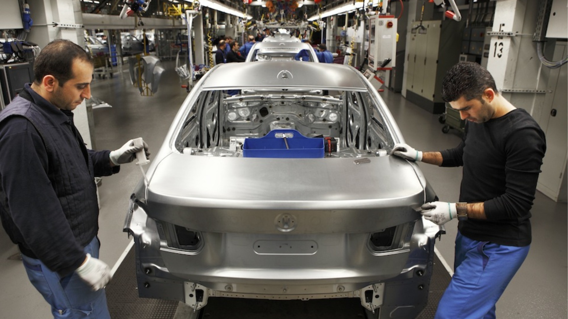 Кризис в отрасли: закрывается новый завод автокомпонентов