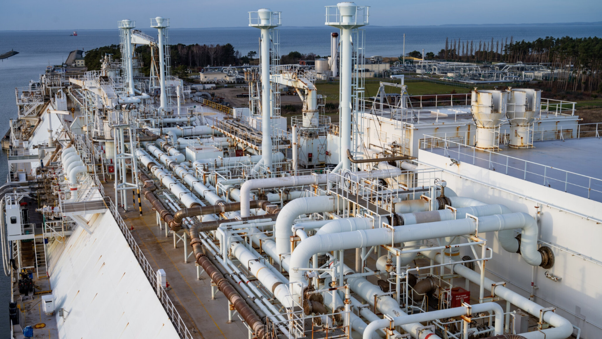 В Украину утекло огромное количество сжиженного газа из США – и Болгария скоро станет фактором поставок