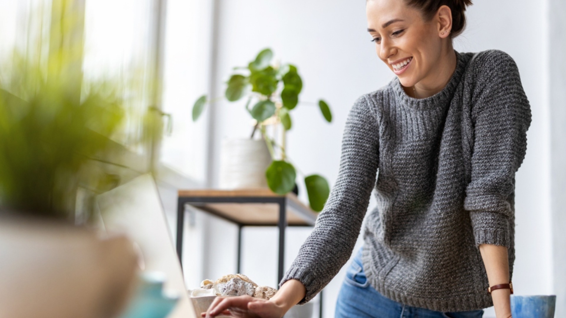 Поставьте это растение дома рядом с ноутбуком и посмотрите, что произойдет.