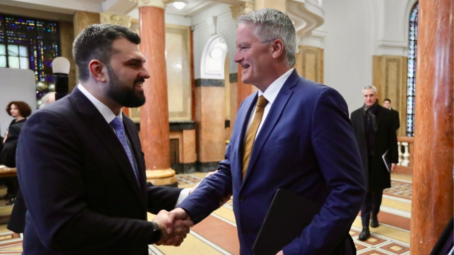 Генеральный секретарь ОЭСР похвалил Болгарию, министр иностранных дел почтил несколько правительств (ФОТО)