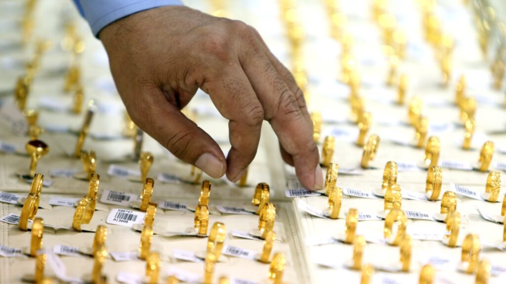 Инвестиция, а не украшение: Мы покупаем золотые слитки, а не украшения