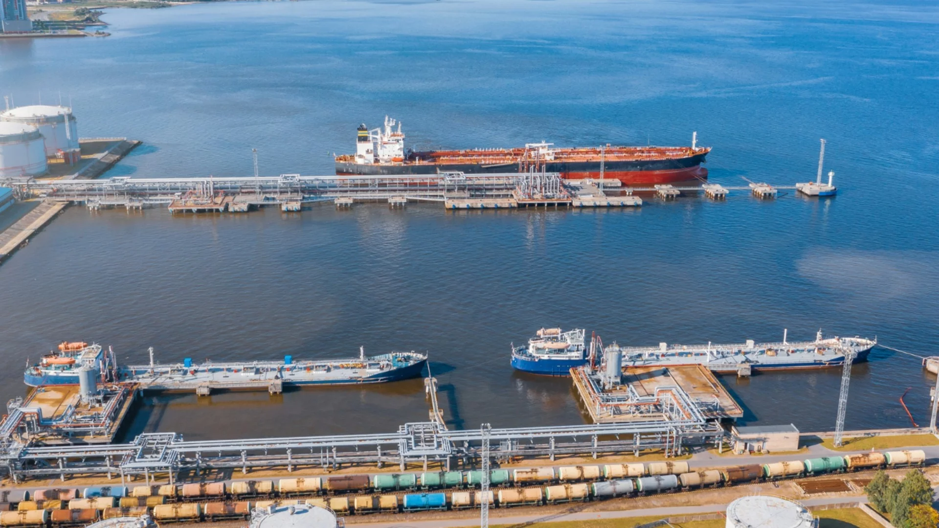 Греция и Мальта против нового запрета ЕС на российскую нефть