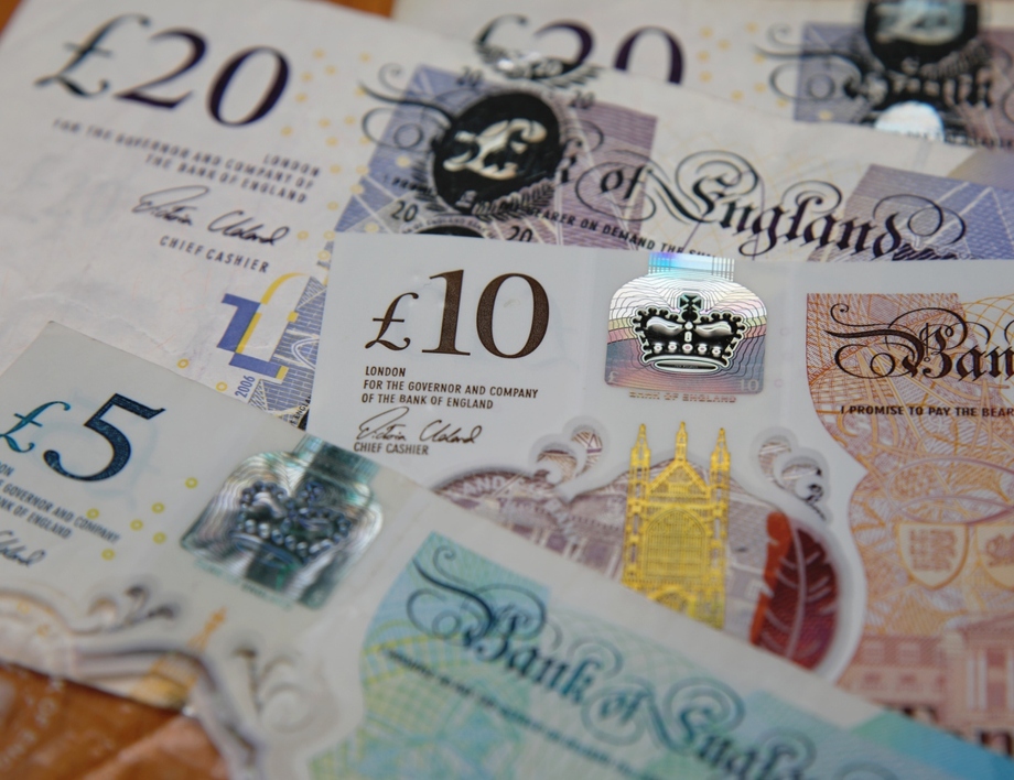 Фунт – Евро. Сколько будет один британский фунт в один евро сегодня, 17 февраля /калькулятор валют/