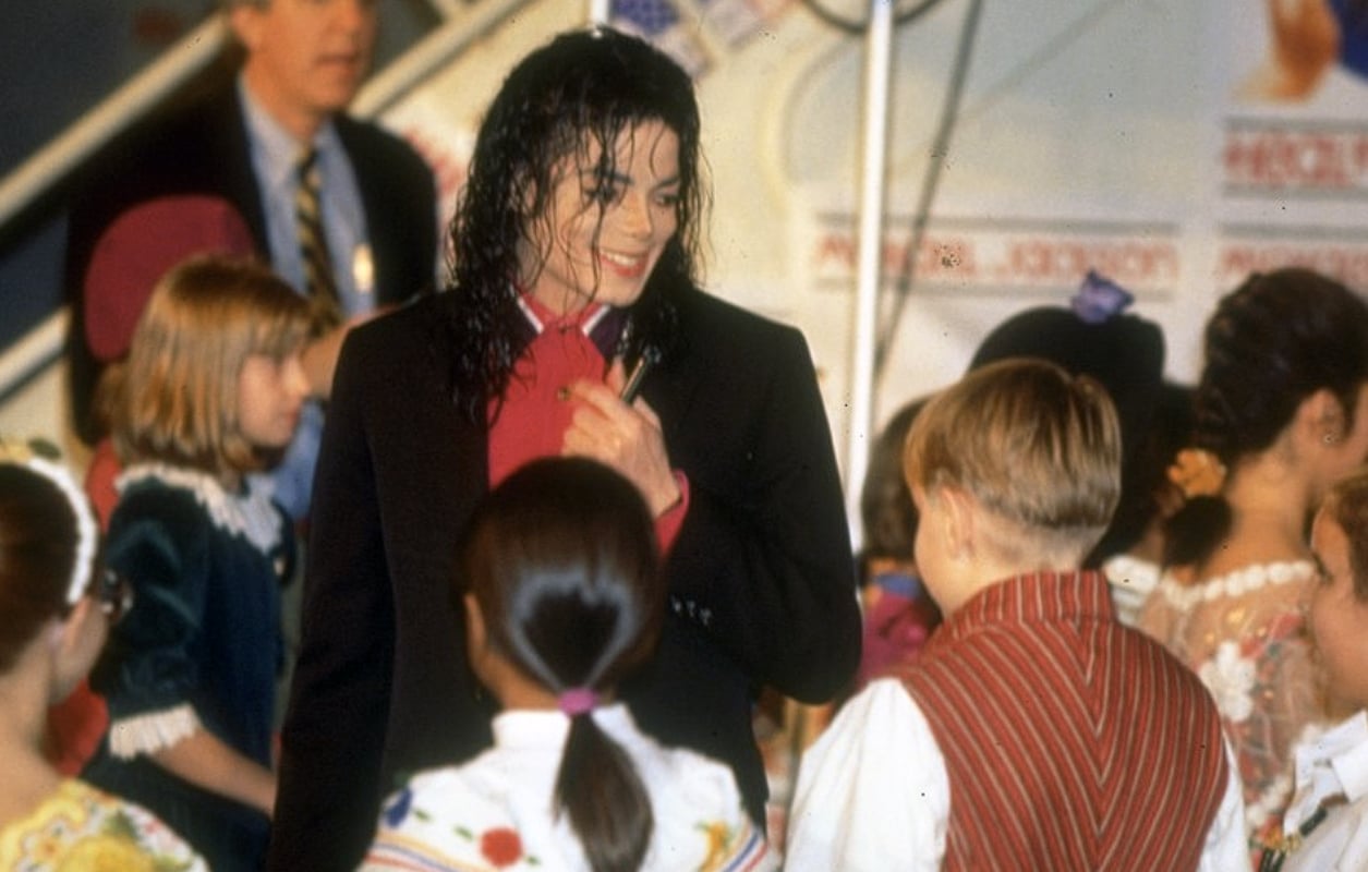 Никогда ранее не публиковавшаяся аудиозапись Майкла Джексона раскрывает высказывания о детях, которые теперь вновь разжигают скандал