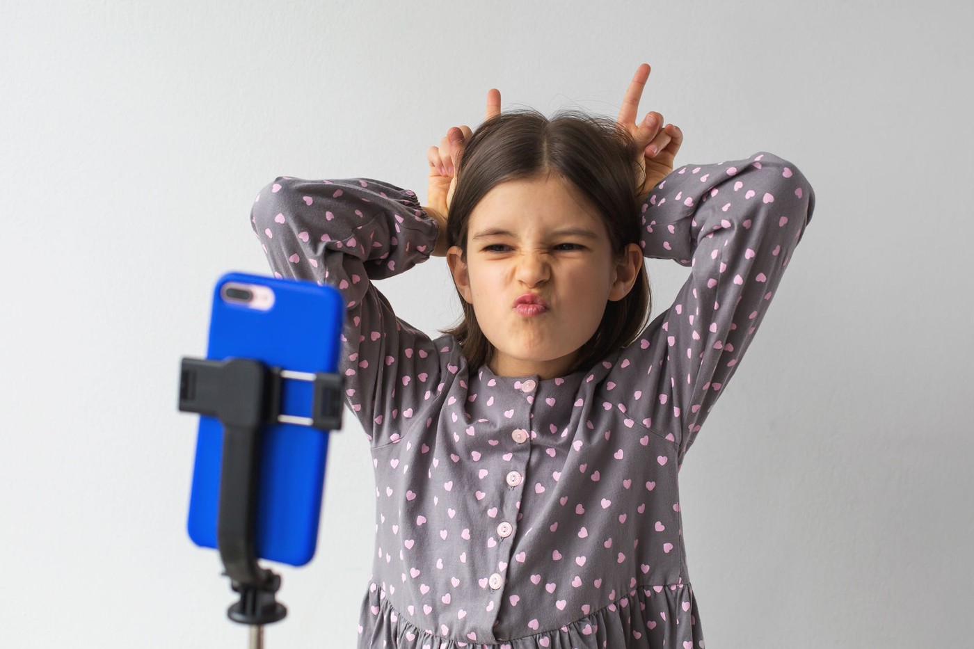 «Детством и юностью нельзя жертвовать»