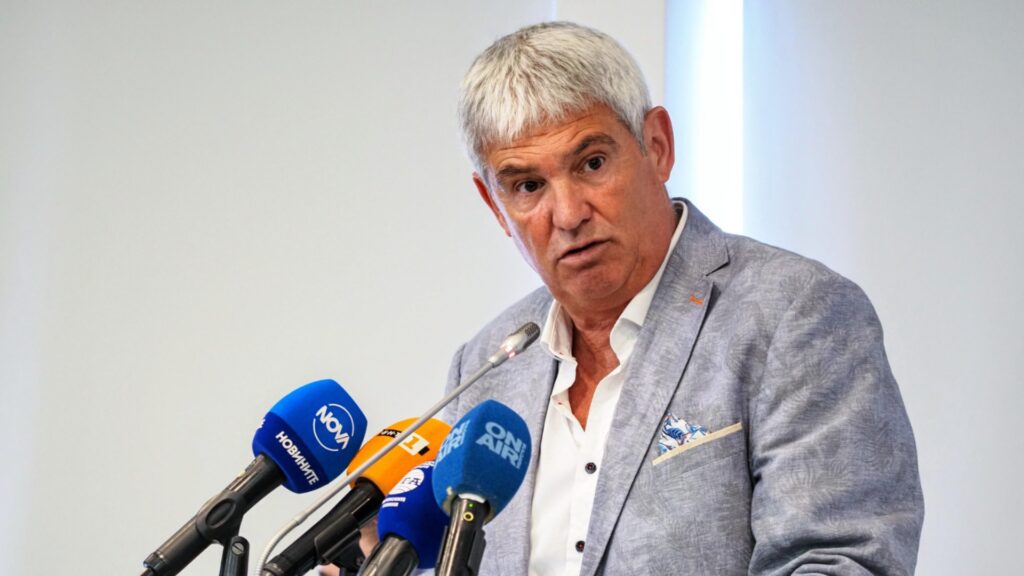 На 10% каждый год: КНСБ хочет постоянного повышения зарплат