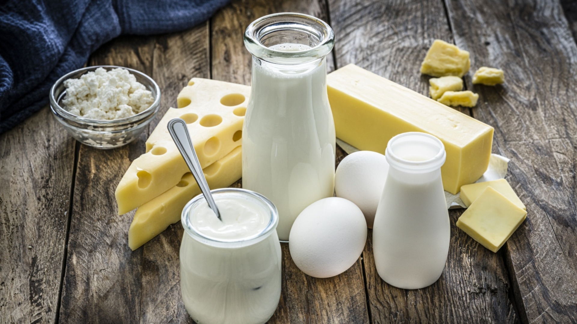 Шокирующий рост цен на молоко, сыры и сыры: член КПК с откровениями