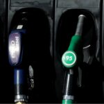 США снимают санкции с иранской нефти: что это значит для цен на топливо?