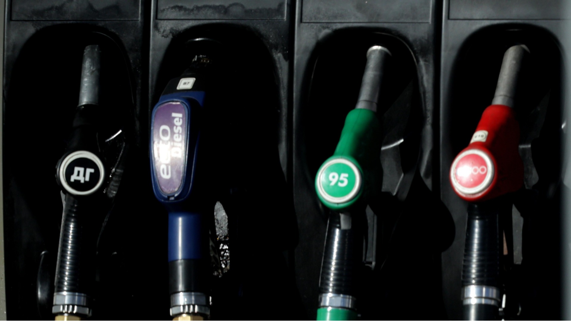 США снимают санкции с иранской нефти: что это значит для цен на топливо?