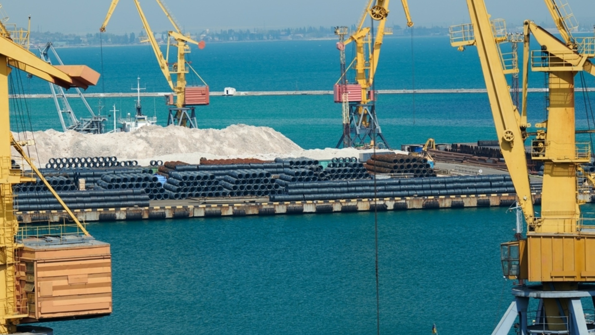 Европейская комиссия принимает срочные меры по повышению безопасности портов