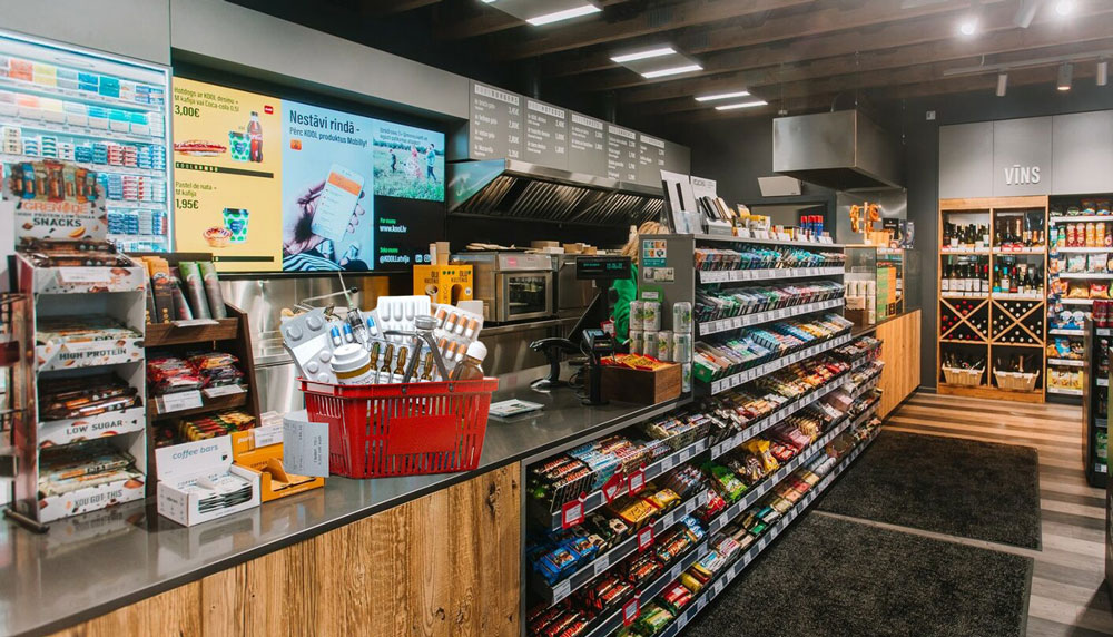 Как и кто будет продавать лекарства на АЗС: появилась новая информация