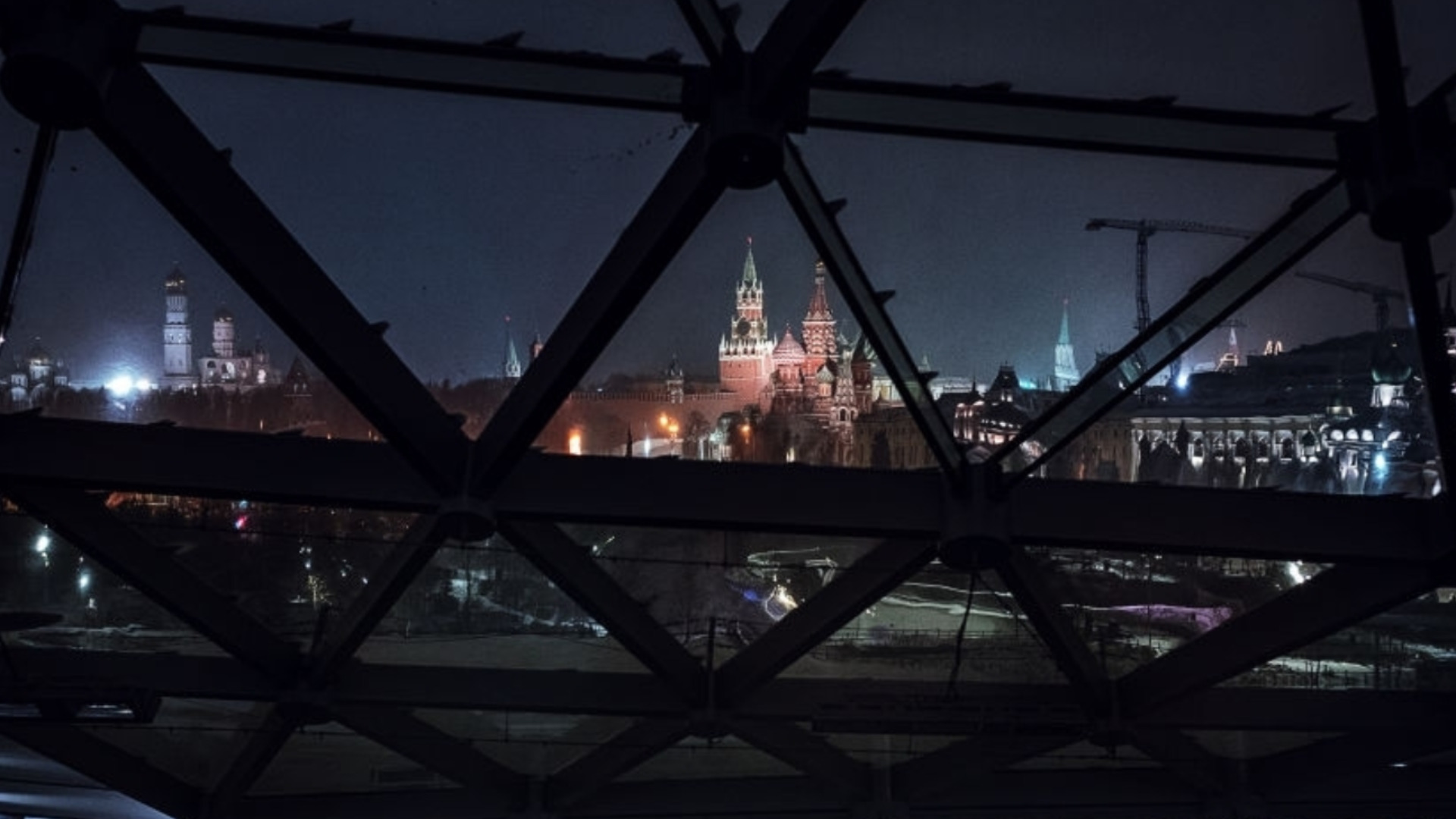 Опрос: Российский бизнес все чаще думает в первую очередь о закрытии