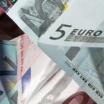 Курс евро перешел психологический предел