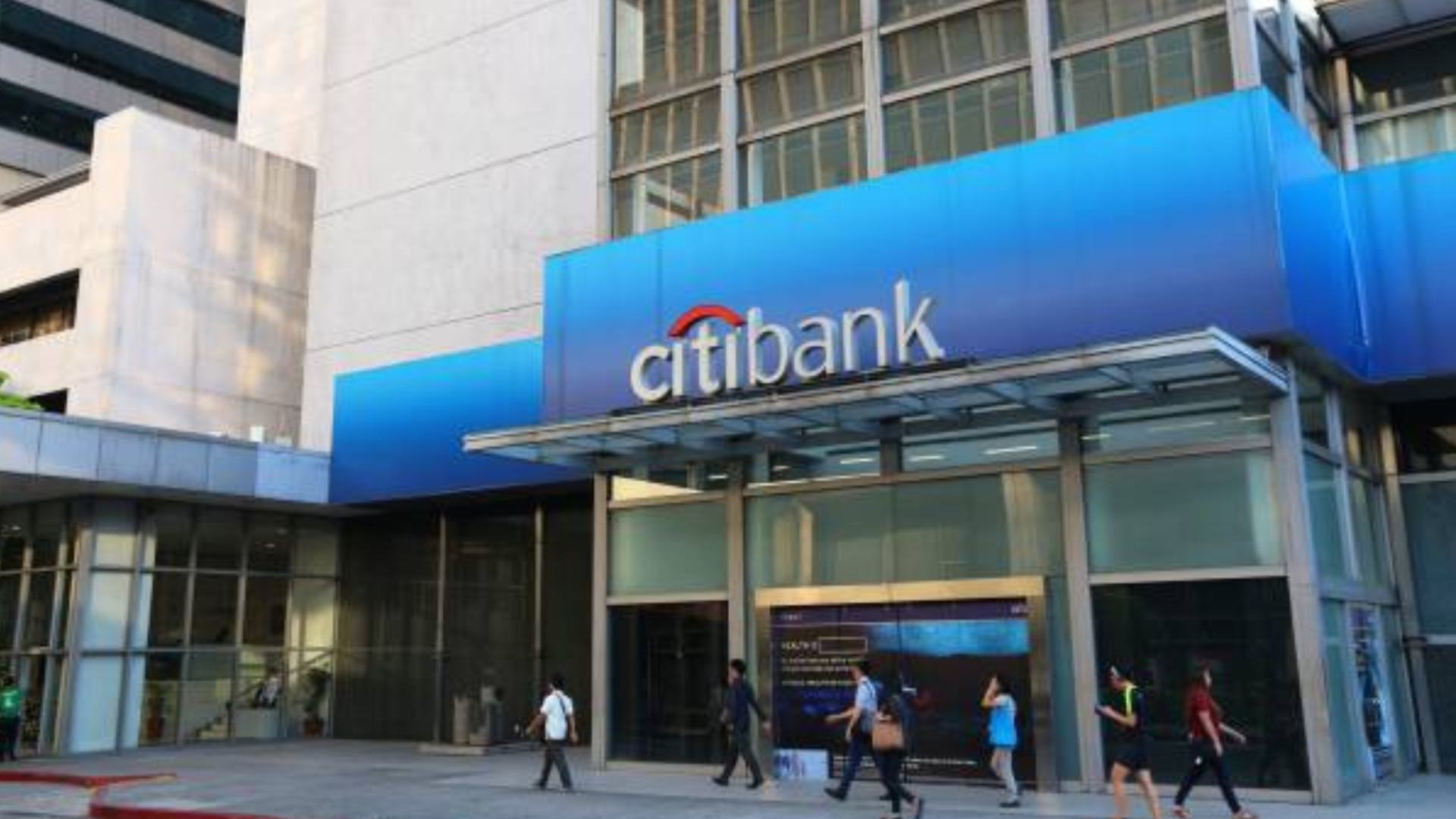 Иран расширяет войну и наносит удар по банку США с помощью дронов. Турция с новой реакцией (ВИДЕО)