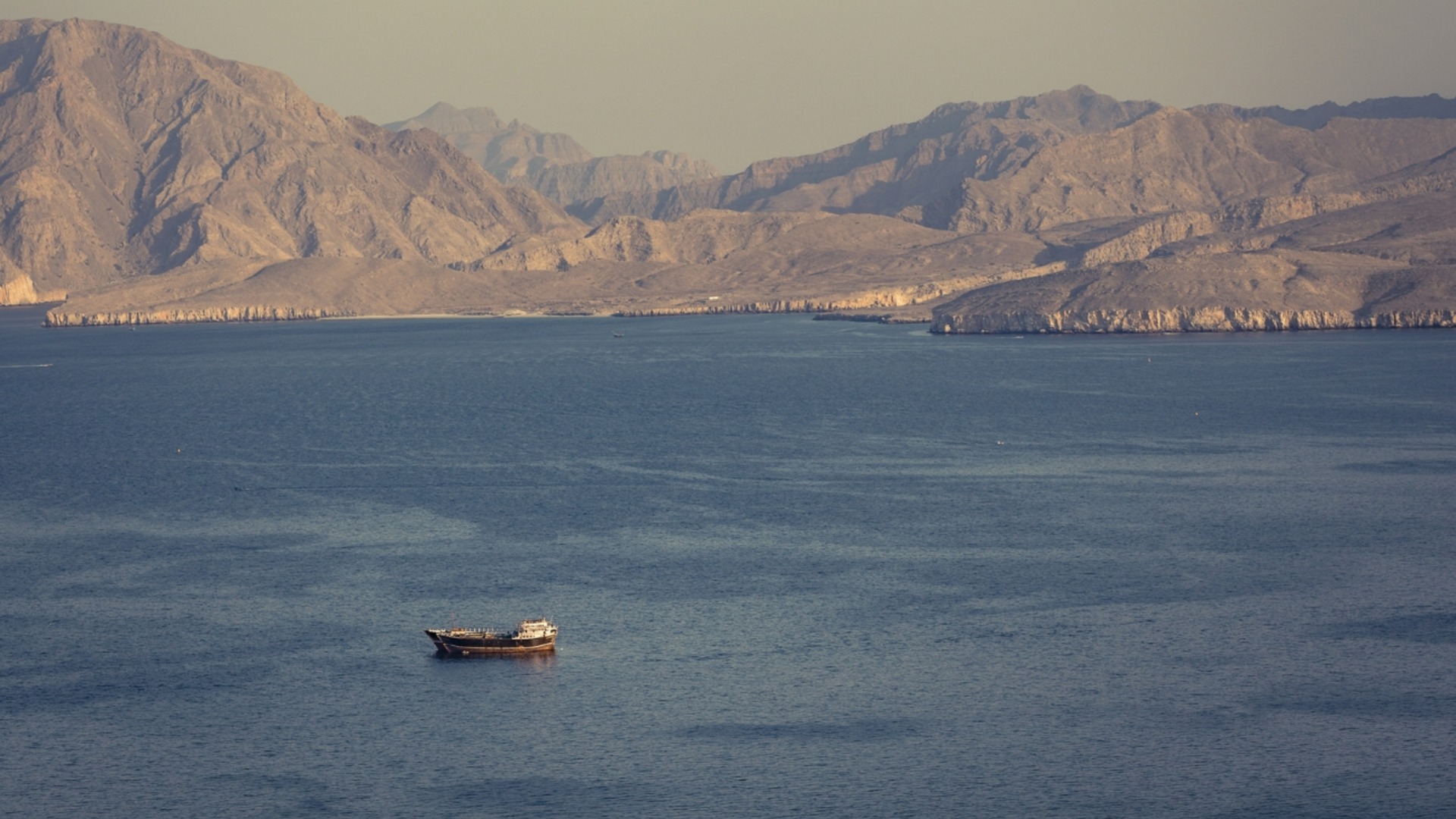 Длительная блокада Ормузского пролива несет риски для ЕС: немецкий анализ