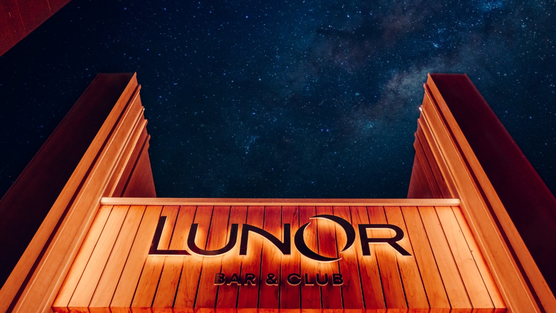 Клубы после работы: как тенденция «ранних вечеринок» меняет то, как мы гуляем