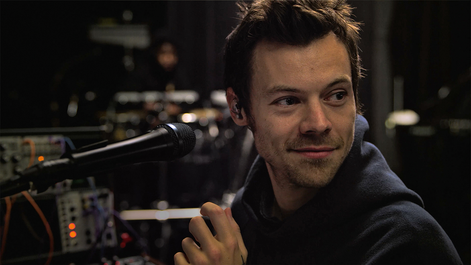 концерт-мероприятие в Манчестере выходит на платформу