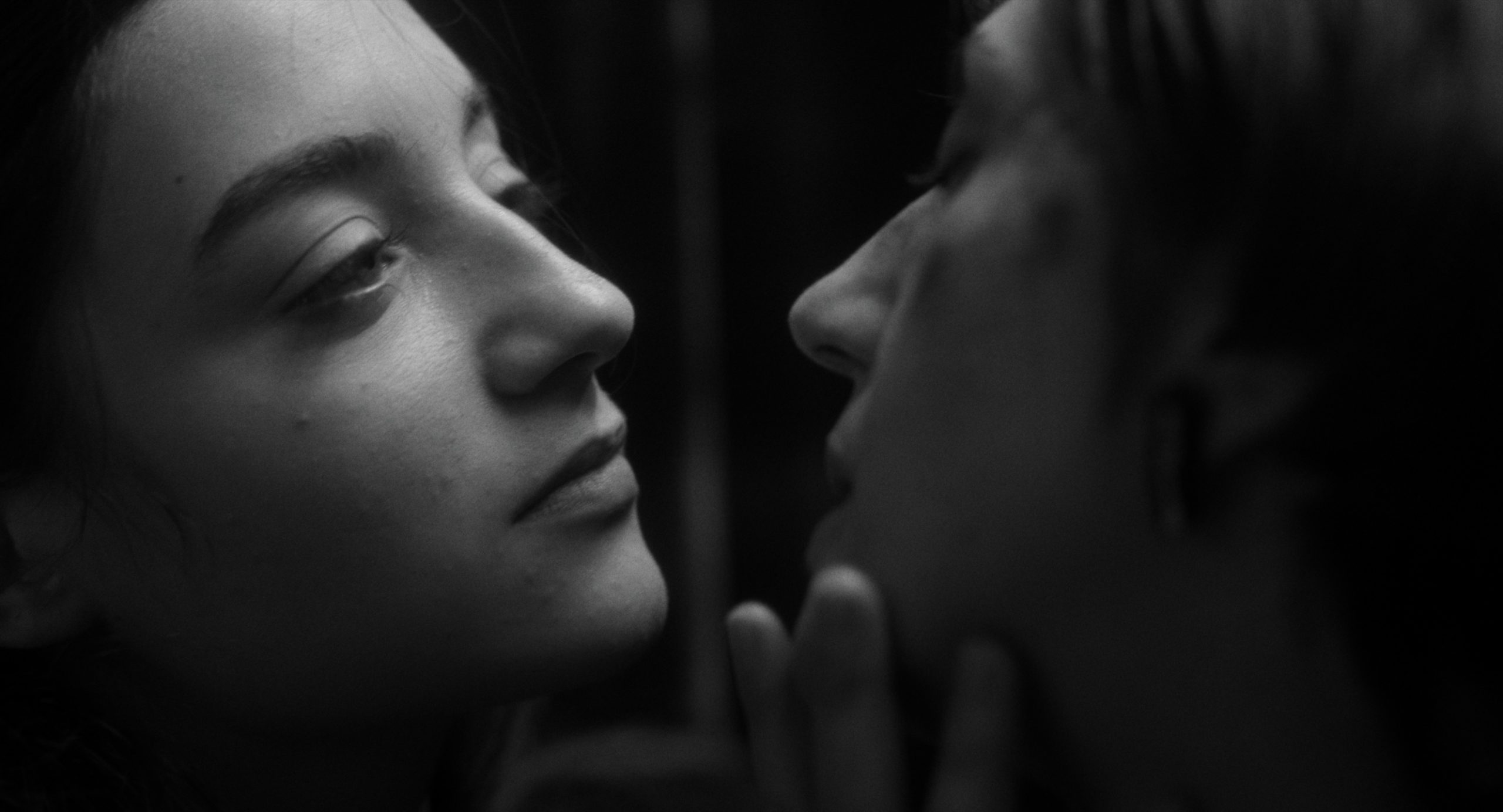 Натали Мустеацэ, румынка в борьбе за Оскар 2026. Где можно бесплатно посмотреть фильм, где поцелуй становится преступлением