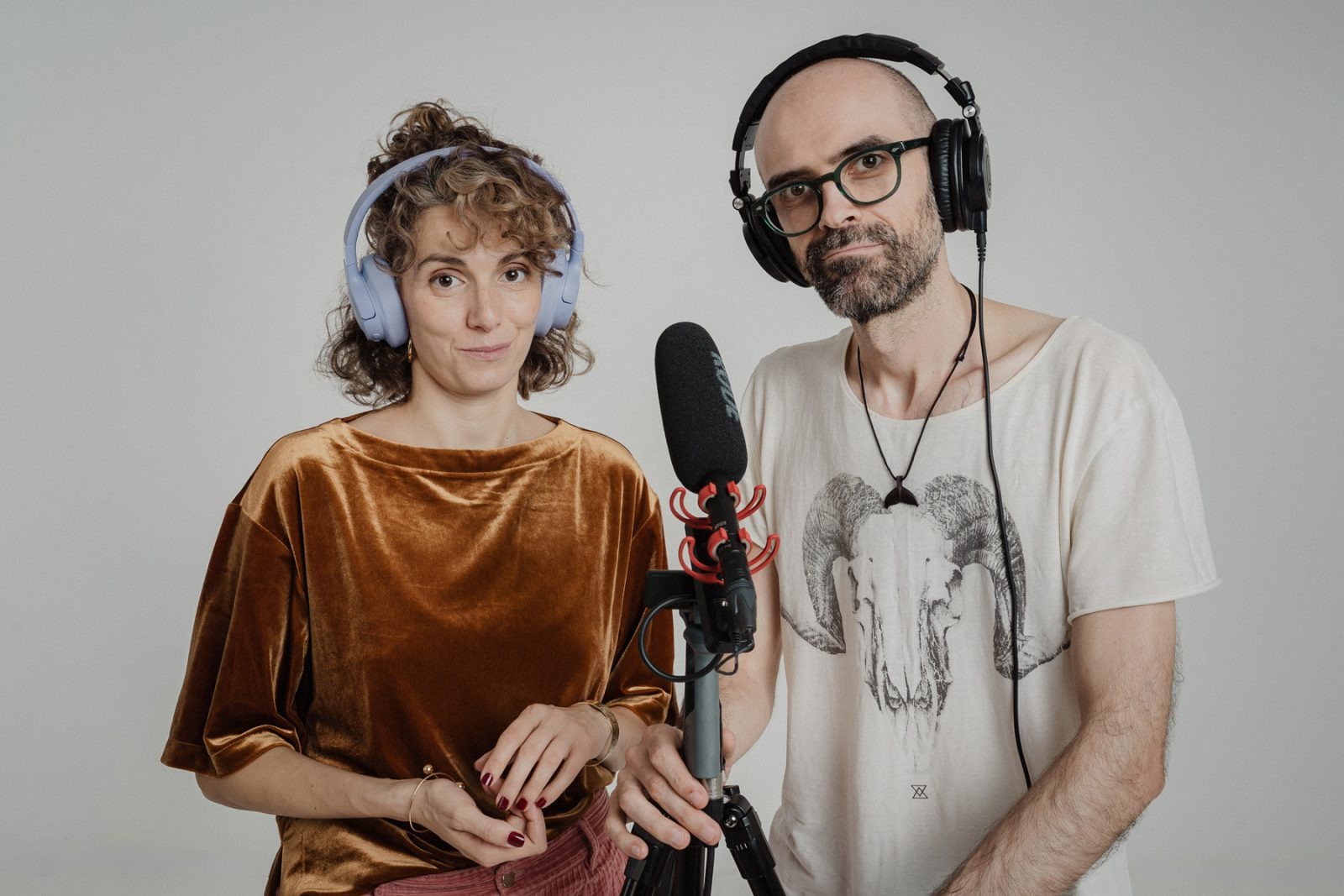 «Teapa, Teapa, Teapa», румынский аудиосериал, рассказывающий о закулисье онлайн-мошенничества и показывающий, как вами в конечном итоге манипулируют.