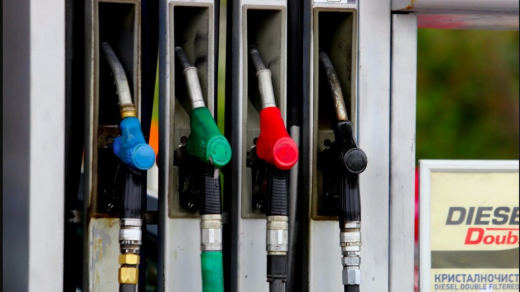 Министр финансов с оптимистичным прогнозом по ценам на топливо