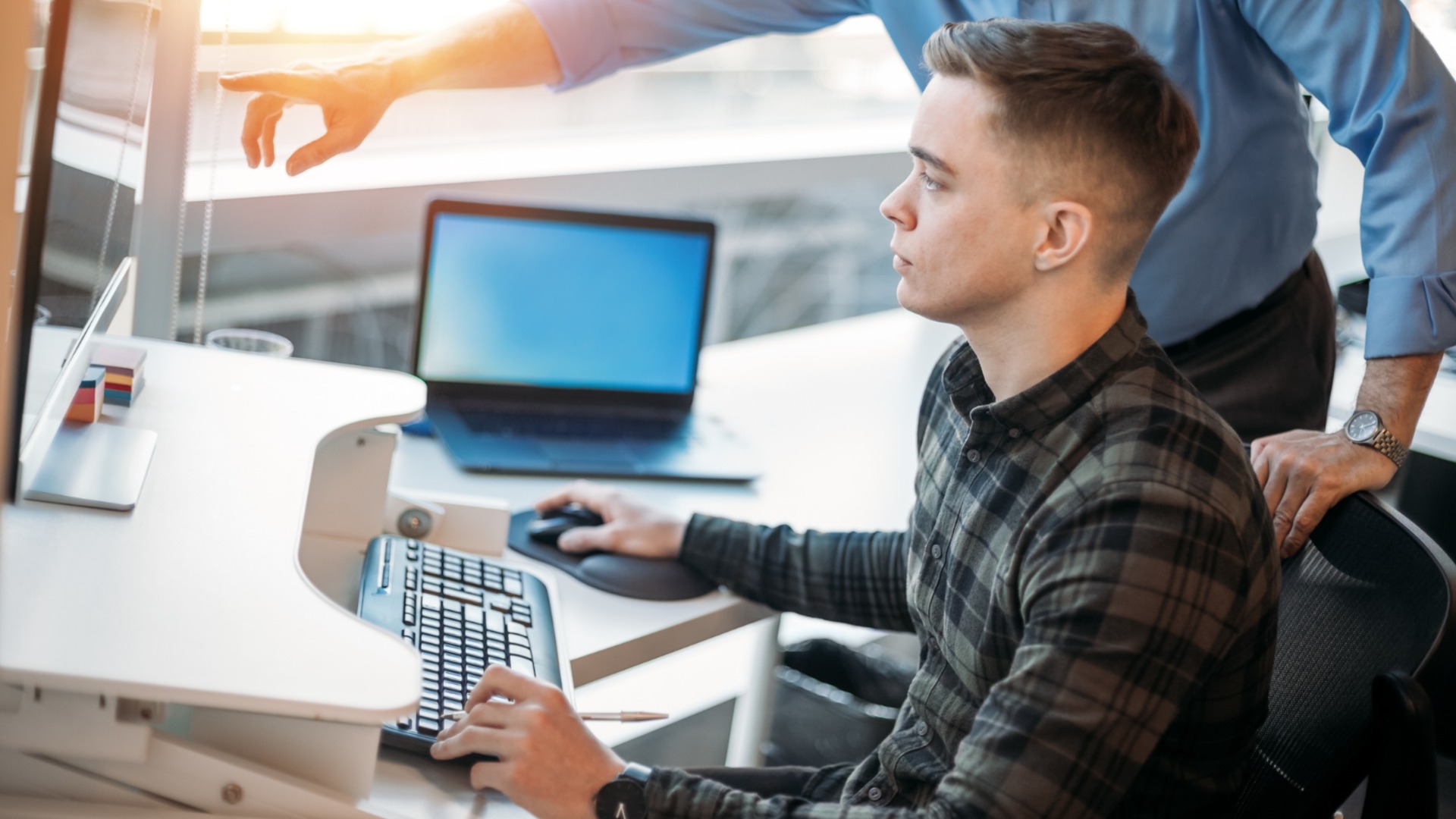 «Чтобы через 3 года не писать грустные посты»: Почему молодежь массово останется без работы и что можно сделать